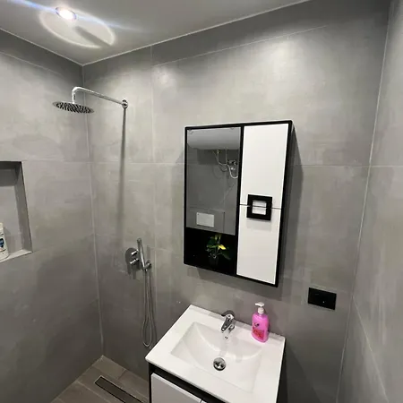 Greis Apartments 1 Tirana Exterior photo